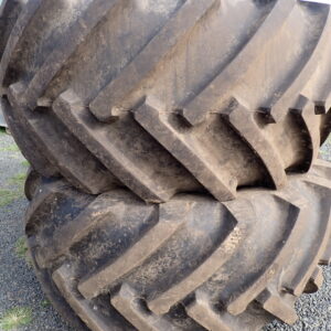 30.5L-32 tractor tyres x 2